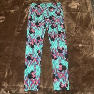 Woman’s size 0/S Minnie Mouse LulaRoe leggings